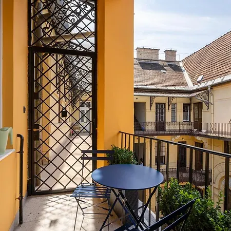 Sky Way * בודפשט